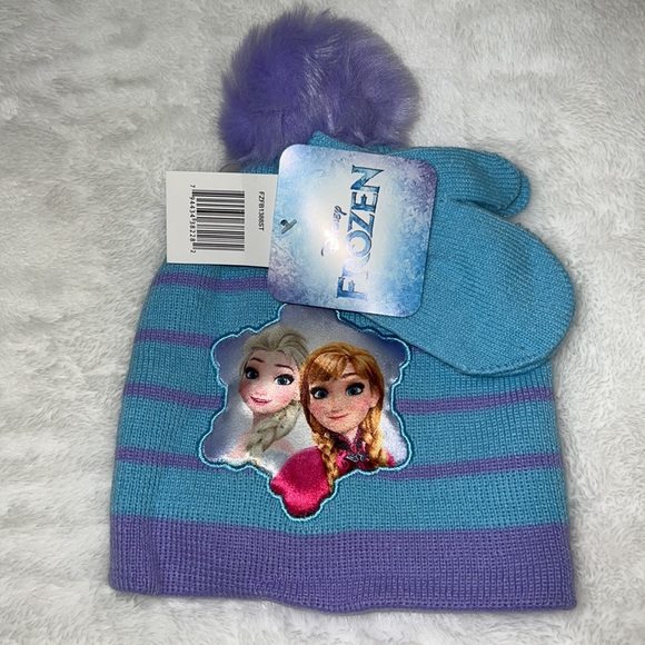 Set is 2, Adorable Frozen and Paw Patrol toddler Beanie hat and mittens. - Picture 6 of 11